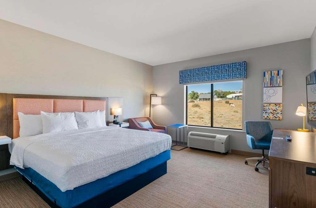 Hampton Inn Colorado Springs Northeast Room photo